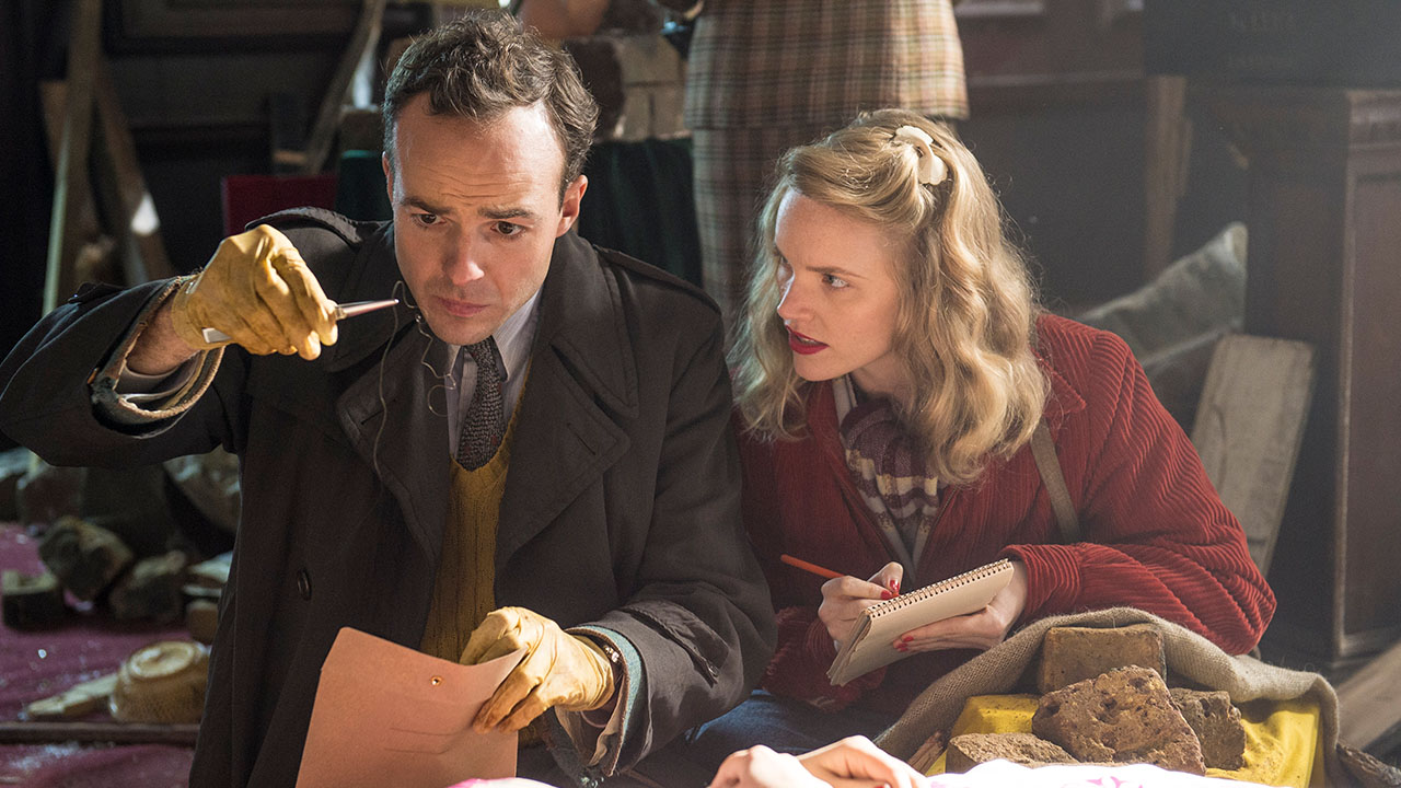 Investigate 'Murder on the Home Front' in 1940s London Arizona
