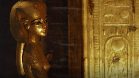 Golden Egyptian artifacts