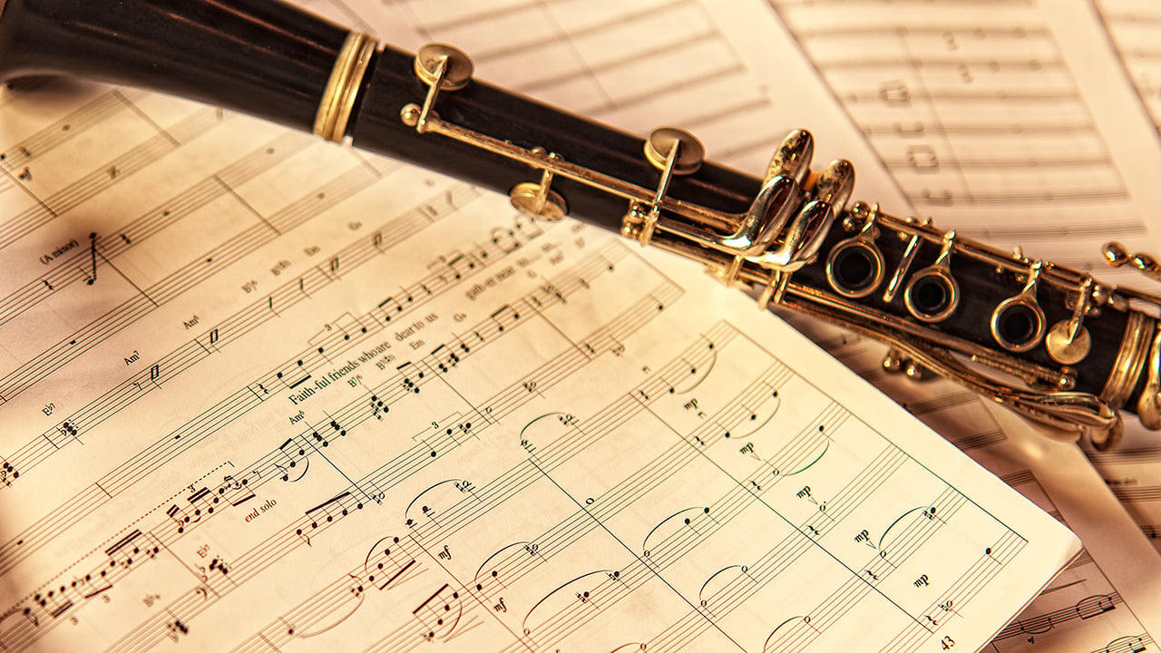 clarinet on sheet music