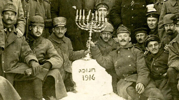 Soldiers celebrate Hanukkah together in 1916