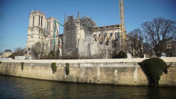 Notre-Dame side SE view