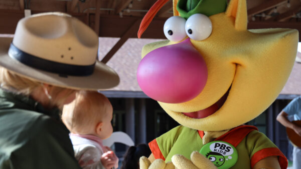 Nature Cat meets the community at an Arizona PBS KIDS event