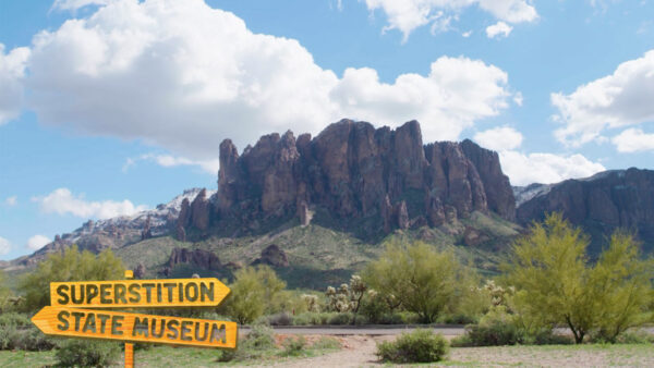 Trail Mix'd visits the Superstition Mountains on a sunny day