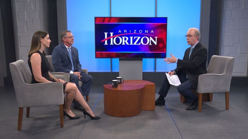 Three journalists discuss current events on Journalists' Roundtable