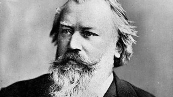 A black and white photo of Johannes Brahms