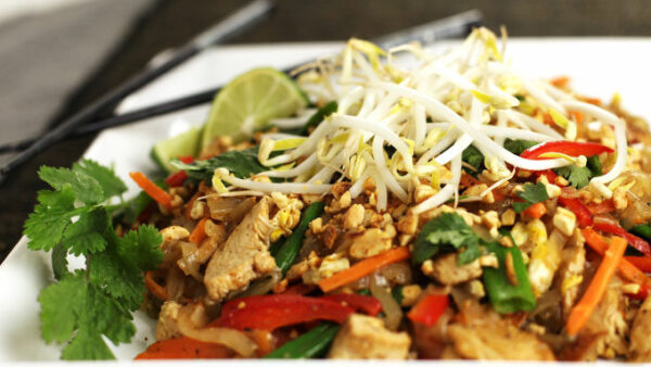 Chicken pad thai