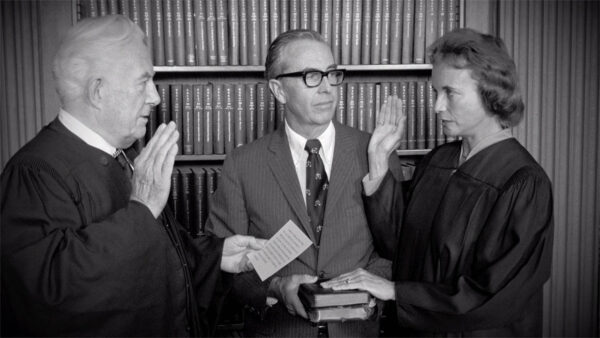 Sandra Day O'Connor getting sworn in