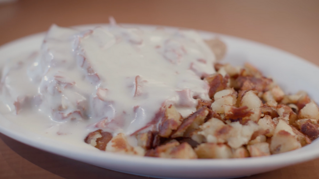 Chipped beef on toast from Harlow's Cafe