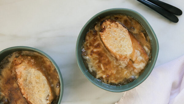 Vegetarian french onion mushroom soup