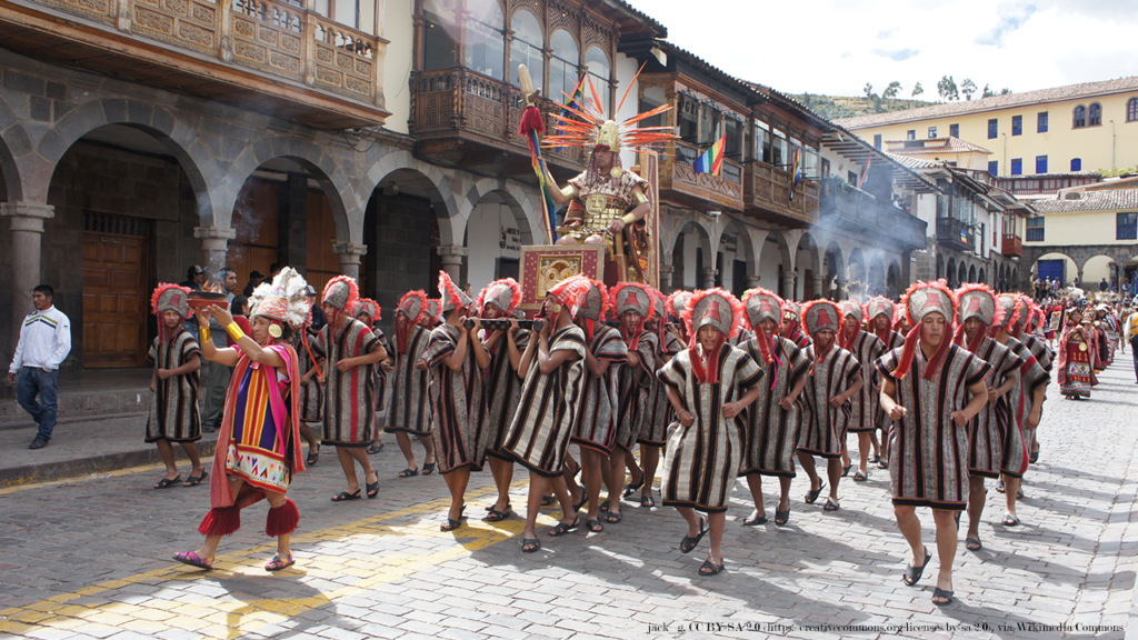 Incan king carried on his throne during the Inti Raymi