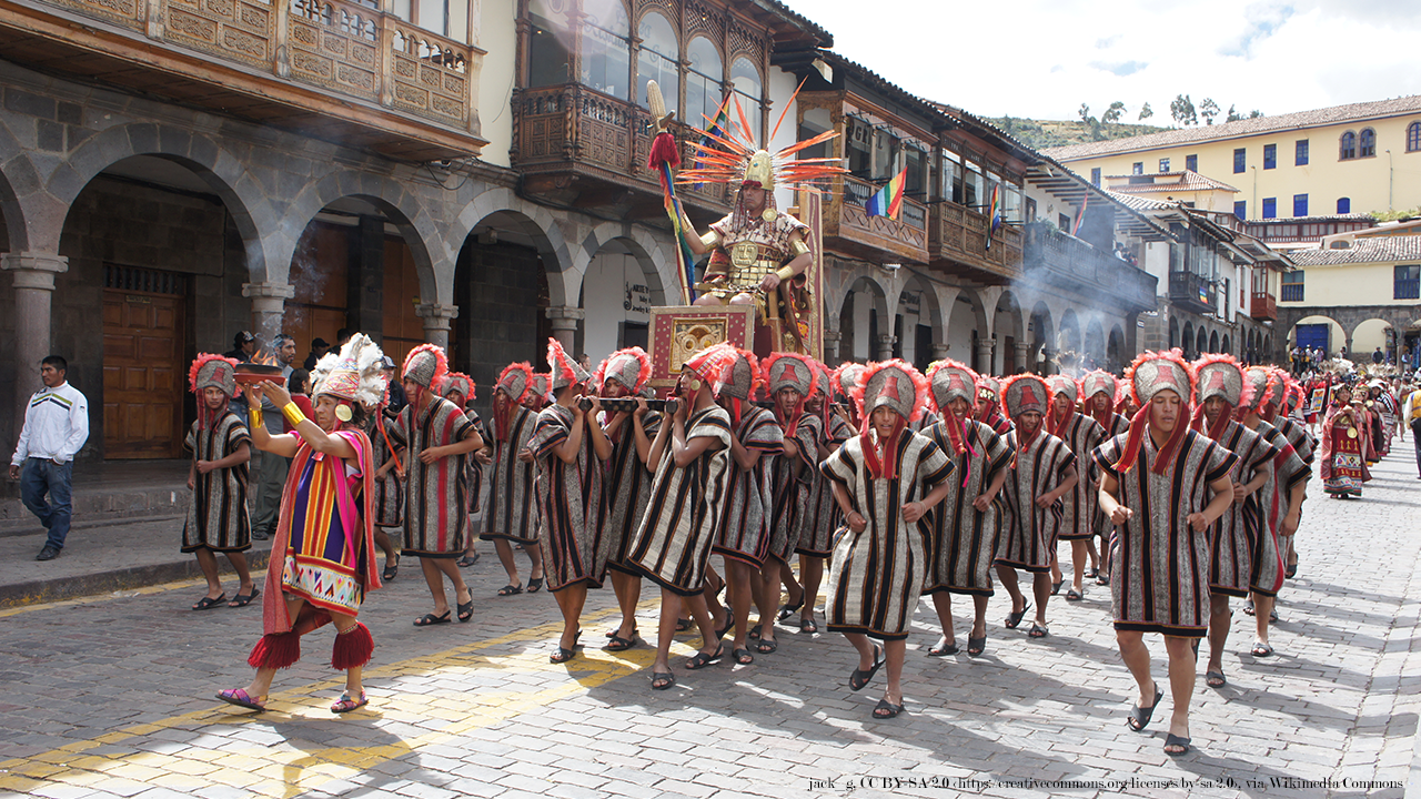 Incan king carried on his throne during the Inti Raymi