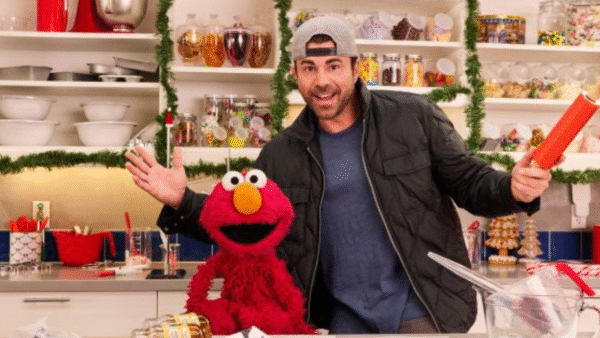 Elmo & Mark Rober’s Merry Giftmas